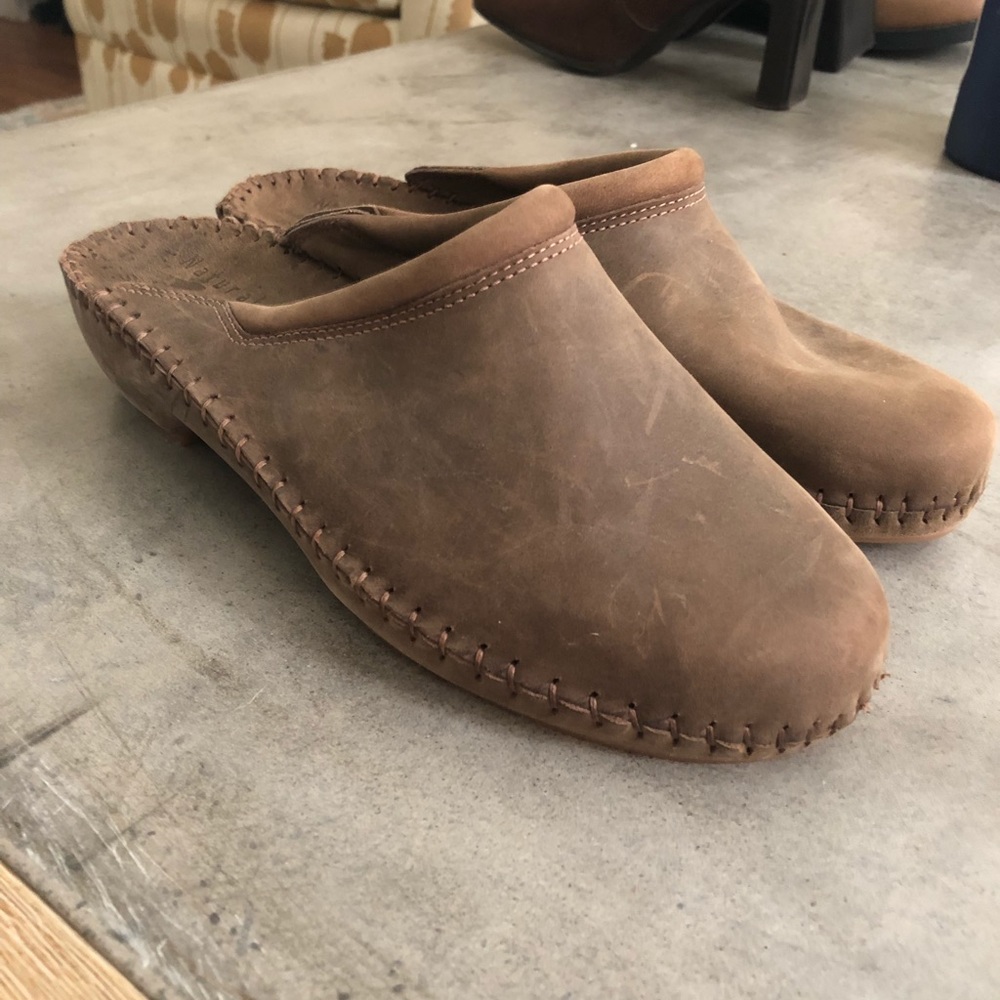Brown leather mules